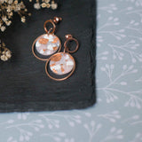 Handgefertigte ⟐ rosévergoldete Ohrringe mit ⟐ durchscheinendem Terrazzo-Polymer-Ton und rosévergoldetem Blatt ⟐ kleinerer Version